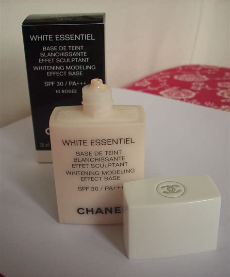 chanel white essentiel intensive whitening treatment|Chanel White Essentiel Whitening Modeling Effect .